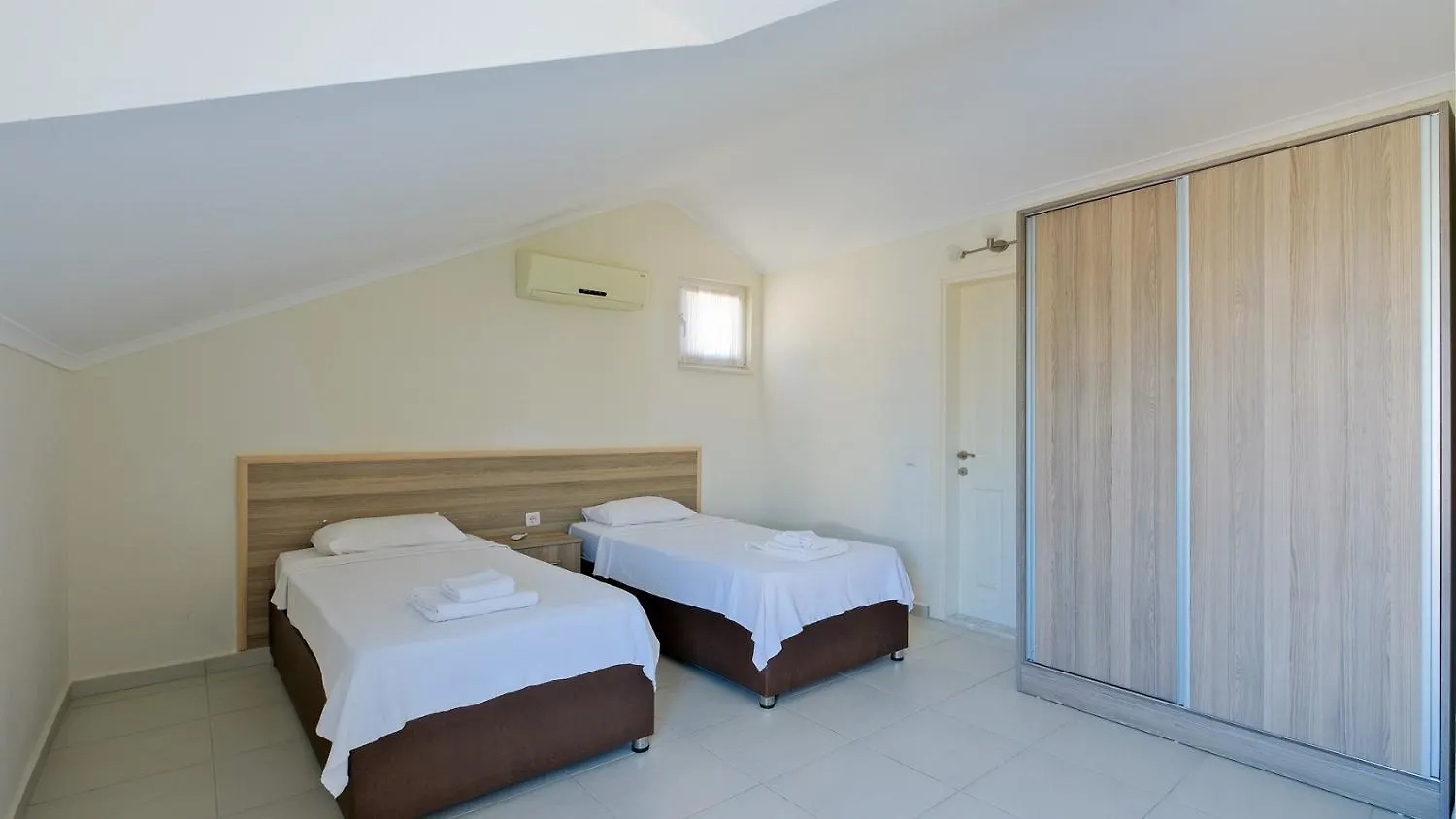 Orka Crystal Villa Ölüdeniz 0*,